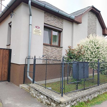 Demjén Kaptarko Apartmanhaz מראה חיצוני תמונה