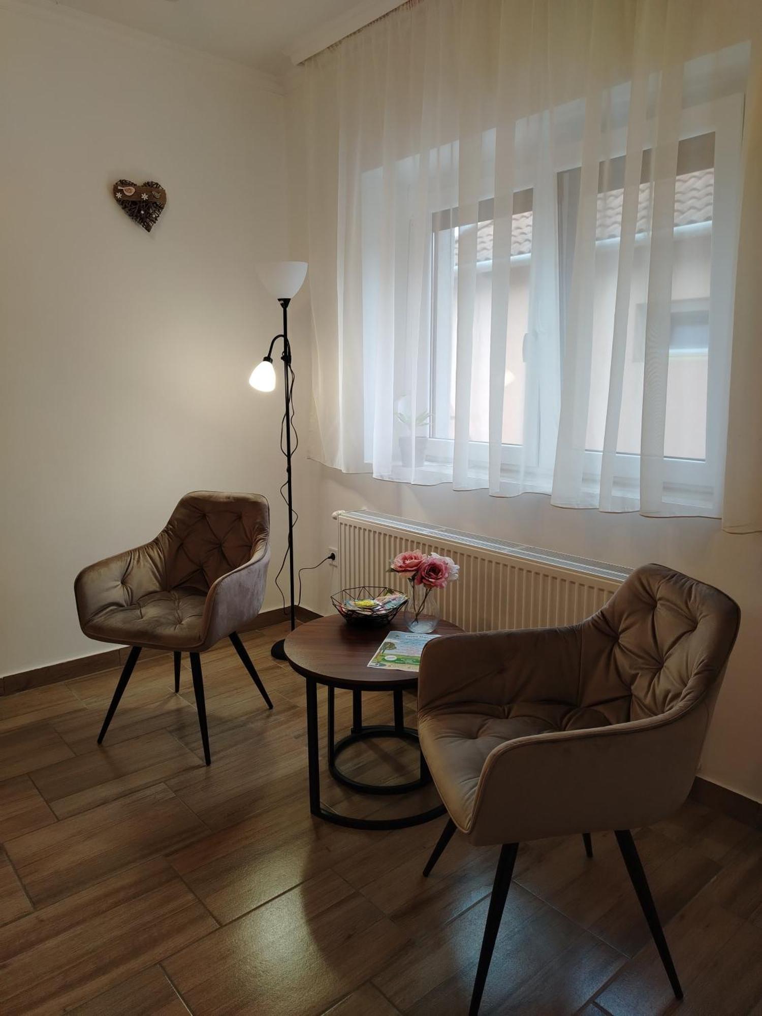 Demjén Kaptarko Apartmanhaz מראה חיצוני תמונה